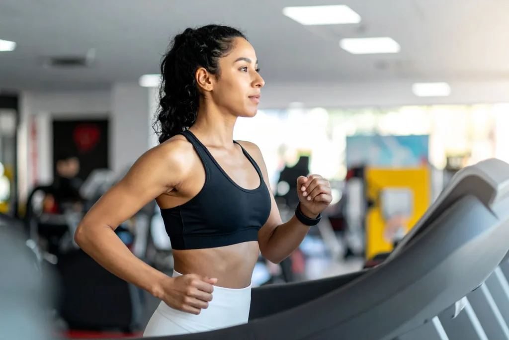 Cómo prevenir lesiones deportivas en el gimnasio